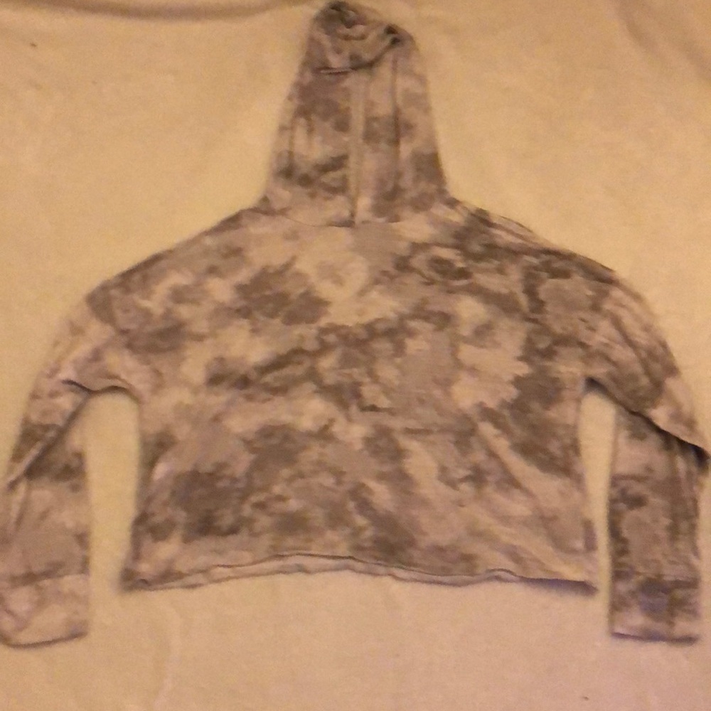 Cropped Hooded Gray Marble Top